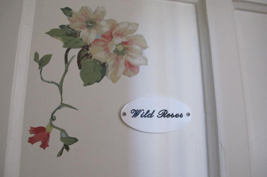 Wild Roses Bed & Breakfast Amsterdam Dış mekan fotoğraf